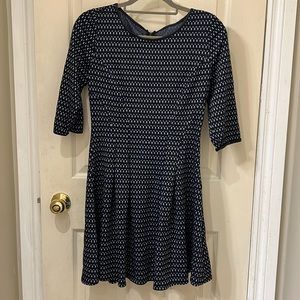 Pretty work dress with leather detailing in zipper